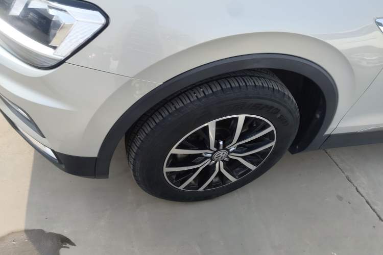 Used Volkswagen Tiguan L 2018 330TSI Automatic Two-Wheel Drive Luxury Edition