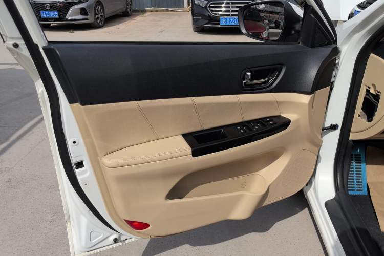 Used Changan Eado 2015 1.6L Manual Luxury Model China V Standard
