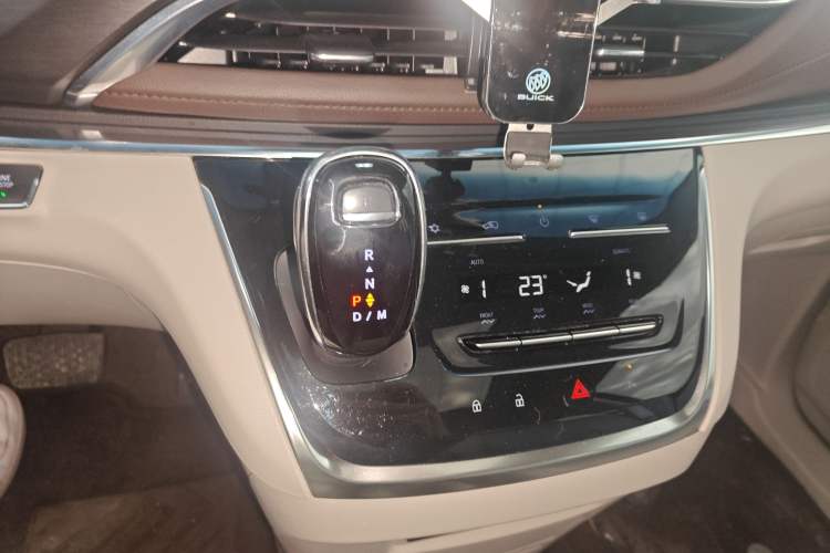 Used Buick GL8 2022 Land Business Class 652T Luxury Model
