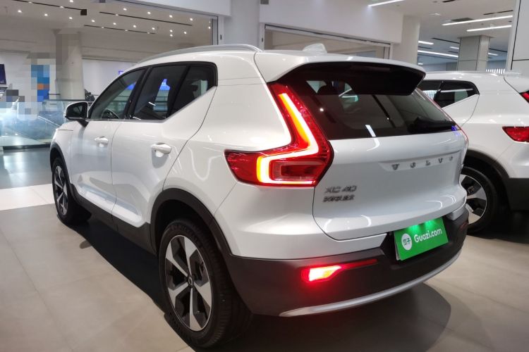 Used Volvo XC40 2024 B4 4x4 Smart Luxury Edition