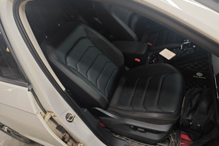 Used Volkswagen Tayron 2020 330TSI Two-Wheel Drive Luxury Smart Connectivity Version
