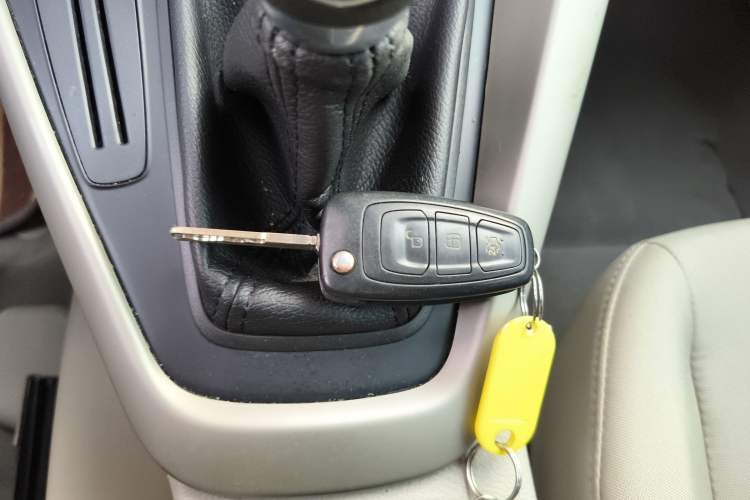 Used Ford Focus 2015 Sedan 1.6L Manual Comfort Model
