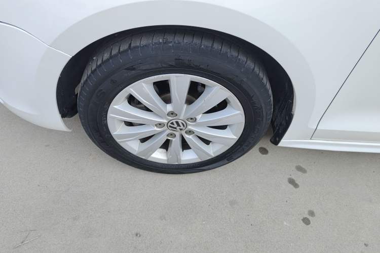 Used Volkswagen Sagitar 2015 1.6L Automatic Comfort Model
