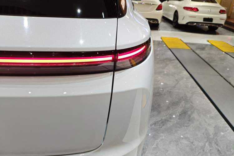 Used Li Auto L7 2023 Air model
