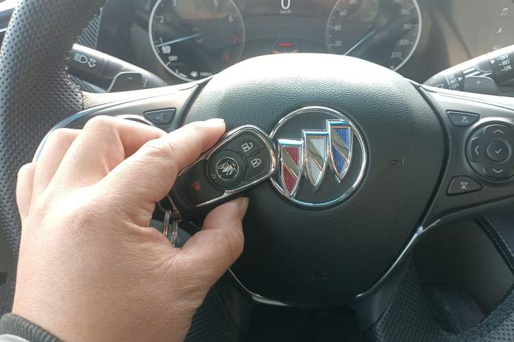 Used Buick GL8 2020 ES Land Cruiser 653T Comfort Edition
