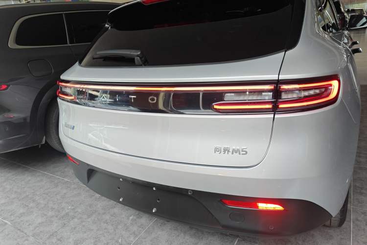 Used Hima AITO M5 2022 Range-Extended Rear-Drive Standard Version
