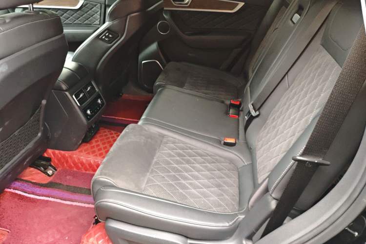 Used Hongqi HS7 2022 2.0T DCT Two-Wheel Drive Smart Connect Flagship Edition Five Seats