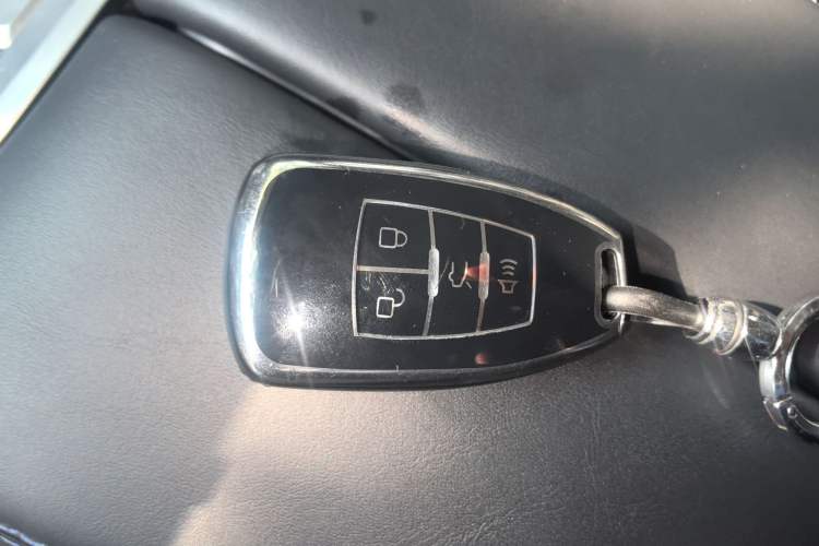 Used  BJ40 2019 PLUS 2.3T Automatic Four-Wheel Drive Premium Edition China VI
