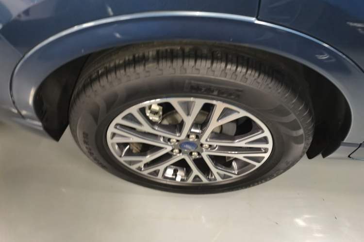 Used Ford Escape 2020 EcoBoost 245 Two-Wheel Drive Smart & Enjoyment Model
