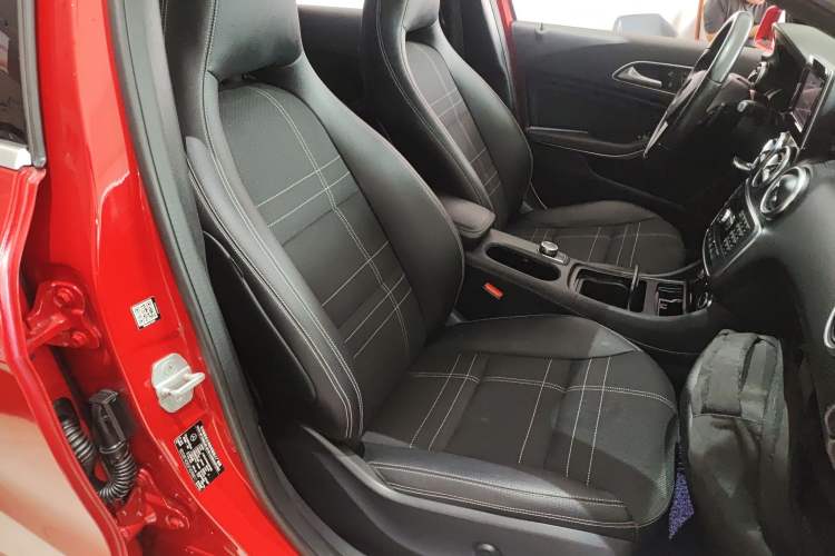 Used Mercedes-Benz A-Class 2015 A 200 Fashion Model
