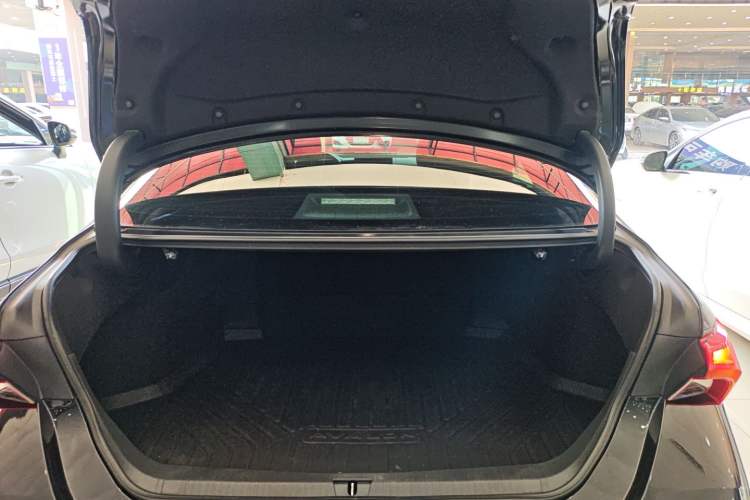 Used Toyota Avalon 2022 Dual-Engine 2.5L Luxury Edition
