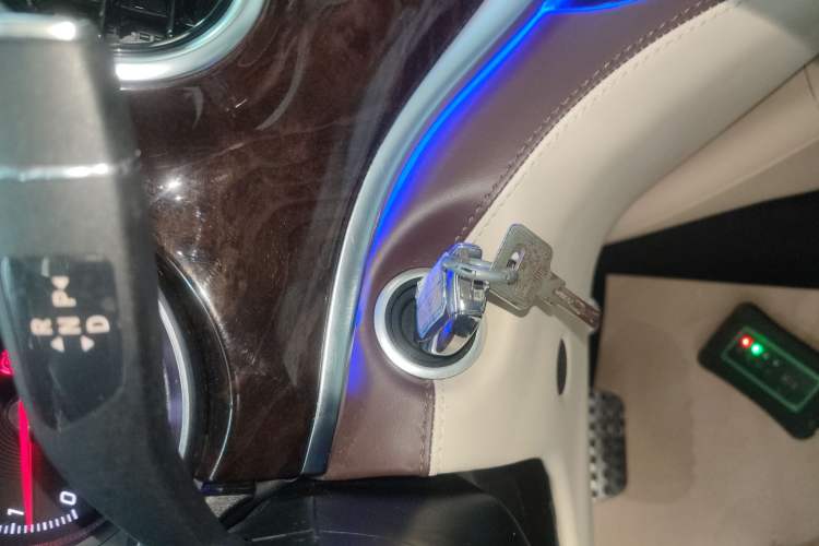 Used Mercedes-Benz V-Class 2018 V250 2.0T Middle East Version
