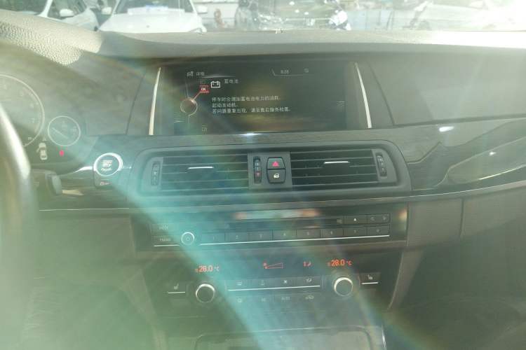 Used BMW 5 Series 2014 525Li Luxury Design Package
