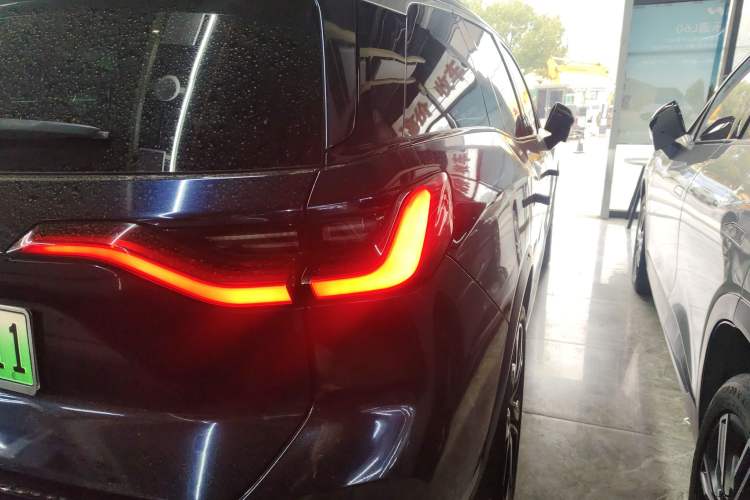 Used Nio ES8 2020 415 KM Signature Edition 7-Seater Version
