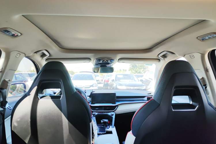 Used Lynk & Co 06 2020 1.5T Tech Pioneer Edition
