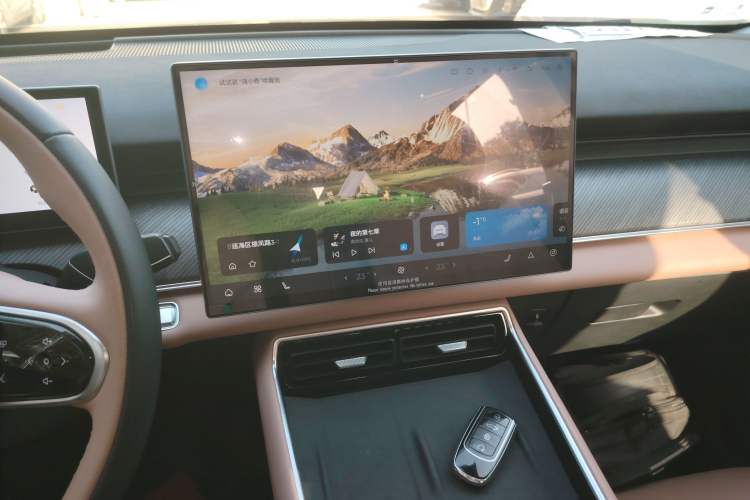 Used Chery Tiggo 8 L 2024 2.0T Two-Wheel Drive Prestige Version 5 Seats
