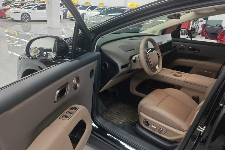 Used Li Auto Li Auto i8 2025 Standard Edition
