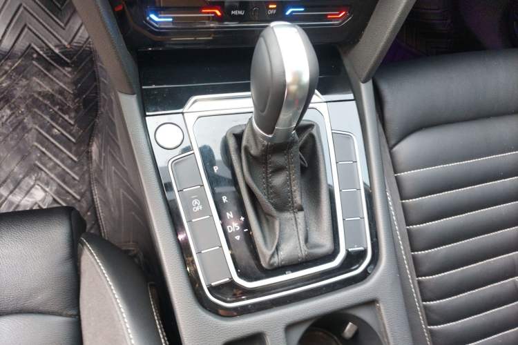 Used Volkswagen Magotan 2020 280TSI DSG Leading Edition
