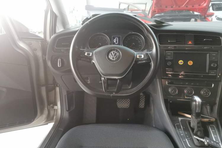 Used Volkswagen Golf 2018 230TSI Automatic Comfort Model
