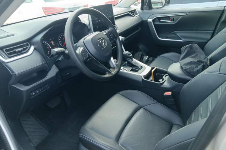 Used Toyota Wildlander 2021 2.0L CVT 4x4 Luxury Edition
