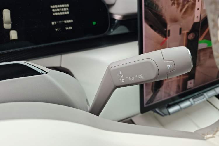 Used Zeekr 7X 2025 100kWh Long-Range All-Wheel Drive Intelligent Driving Version