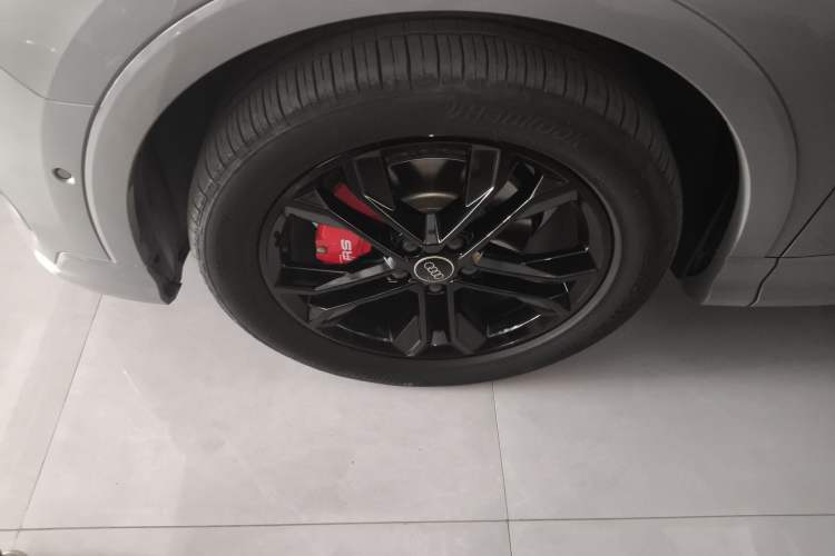 Used Audi Q3 2024 40 TFSI Fashion Dynamic Model
