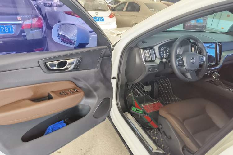 Used Volvo XC60 2021 T5 4x4 Smart Luxury Edition
