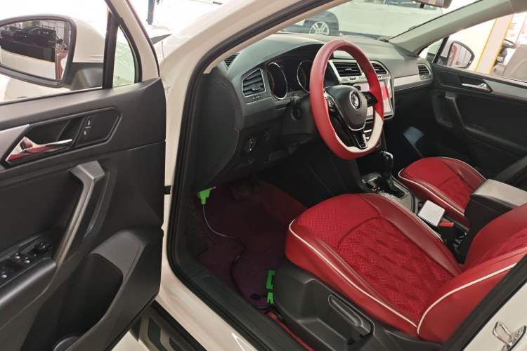 Used Volkswagen Tiguan L 2017 330TSI Automatic Two-Wheel Drive Luxury Edition
