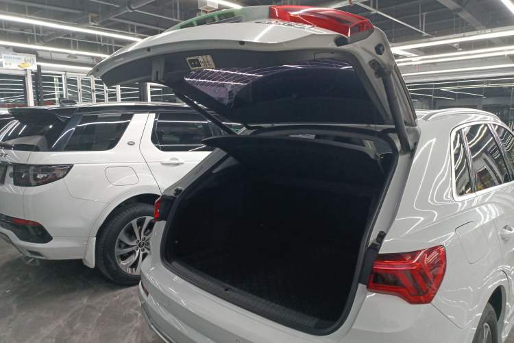 Used Audi Q3 2021 40 TFSI Fashion Dynamic Model