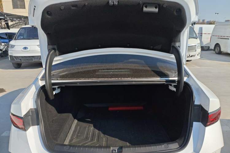 Used BYD Qin PLUS 2025 DM-i Smart Drive 55KM Leading Model
