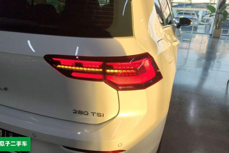 Used Volkswagen Golf 2023 Facelift 280TSI DSG R-Line Lite
