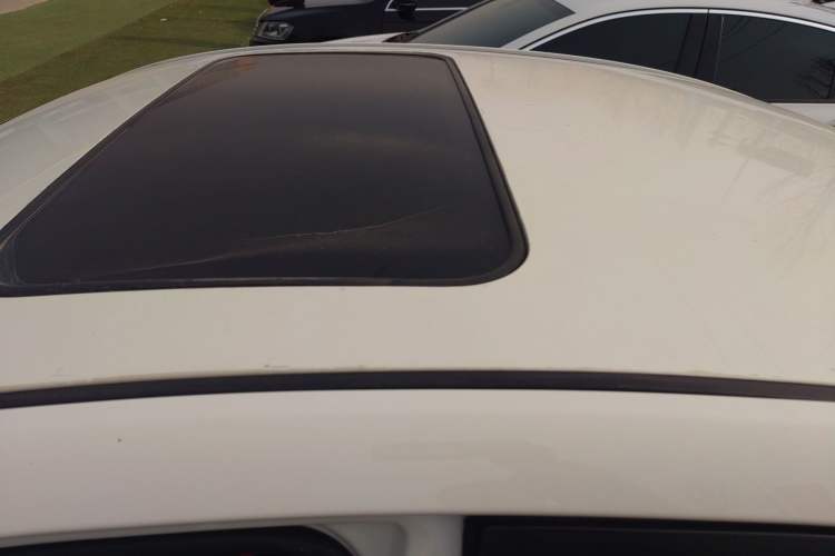 Used Kia K2 2012 Sedan 1.6L Automatic Transmission Premium Commemorative Edition