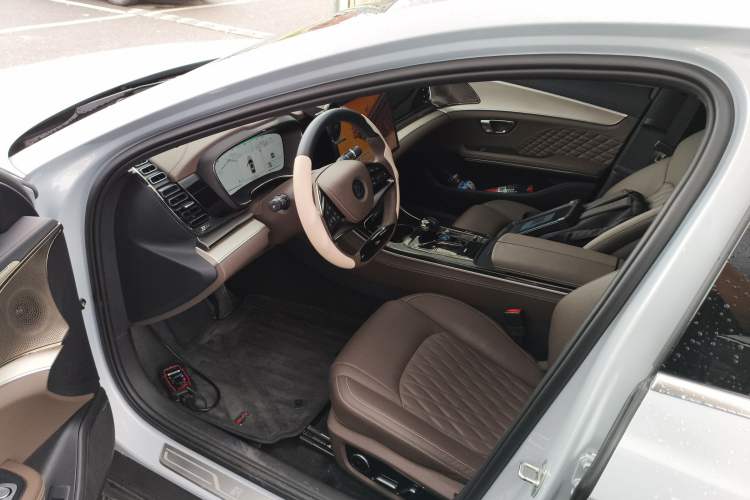 Used BYD Han 2024 DM-i Glory Edition 121KM Prestige Model
