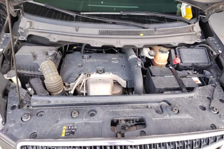 Used Buick GL8 2018 28T Luxury Model China VI Standard
