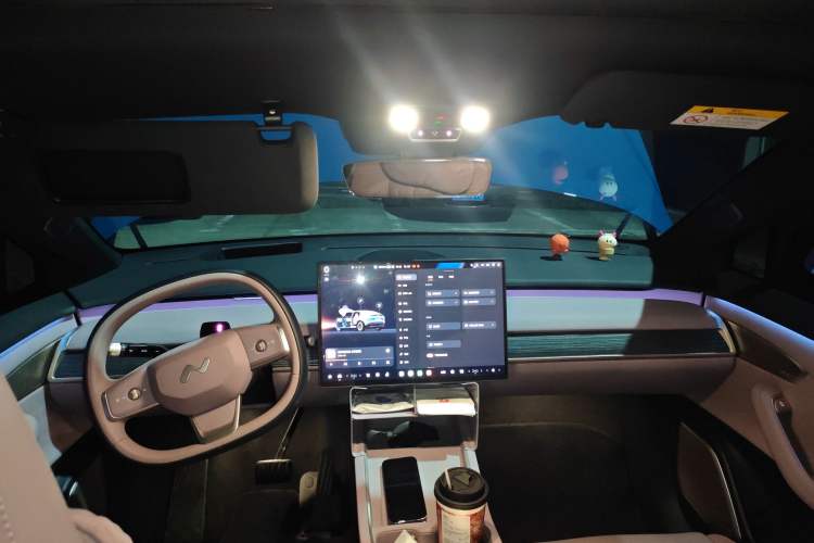 Used ONVO L60 2024 60 kWh Rear-Drive Version