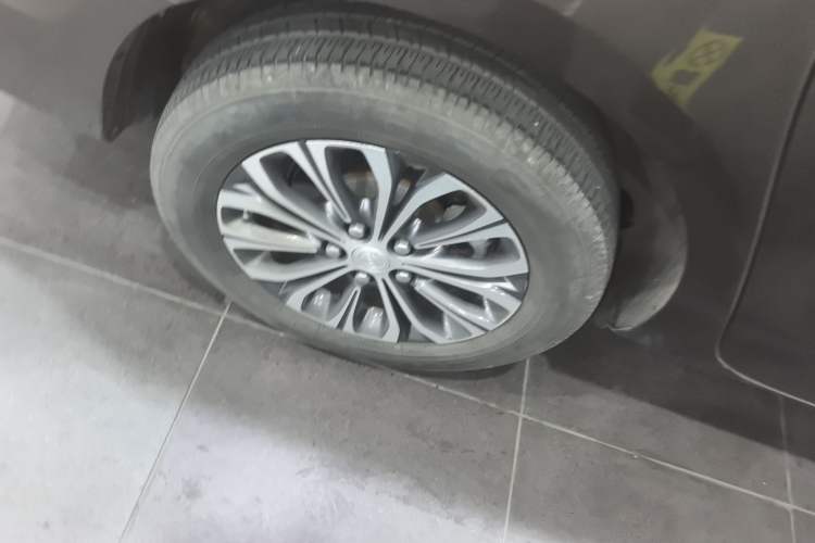 Used Buick GL8 2021 Land Cruiser Executive Class 652T Comfort Model
