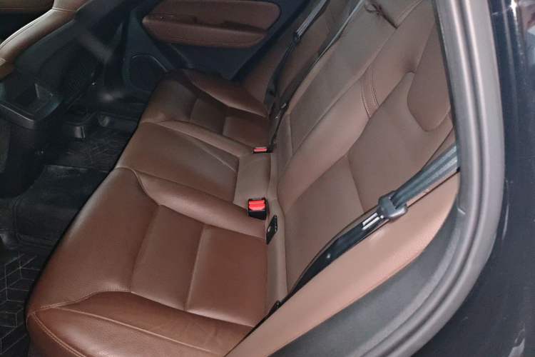 Used Volvo XC60 2024 B5 4x4 Smart Luxury Edition
