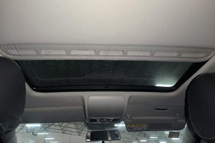 Used Volkswagen Polo 2016 1.6L Automatic Comfort Model
