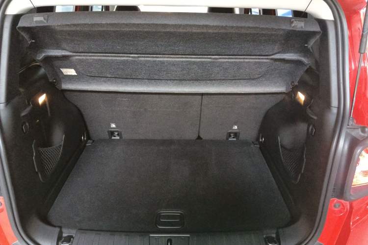 Used  Renegade 2018 Connected Large Screen Version 180T Automatic High-Energy Edition
