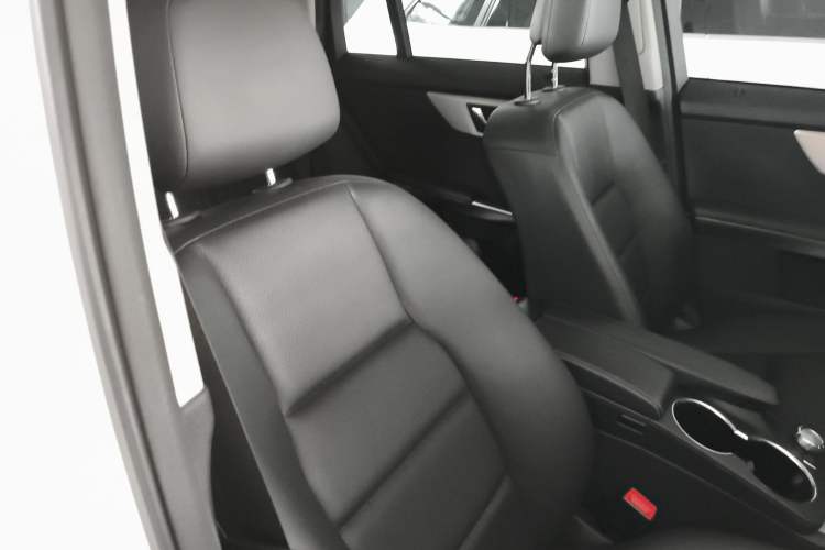 Used Mercedes-Benz GLK-Class 2013 GLK 300 4MATIC Dynamic Sunroof Model