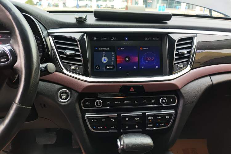 Used GAC Trumpchi GS8 2017 320T Two-Wheel Drive Luxury Smart Connectivity Version (7 Seats)
