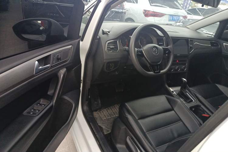 Used Volkswagen Golf Sportsvan 2018 1.6L Automatic Comfort Model
