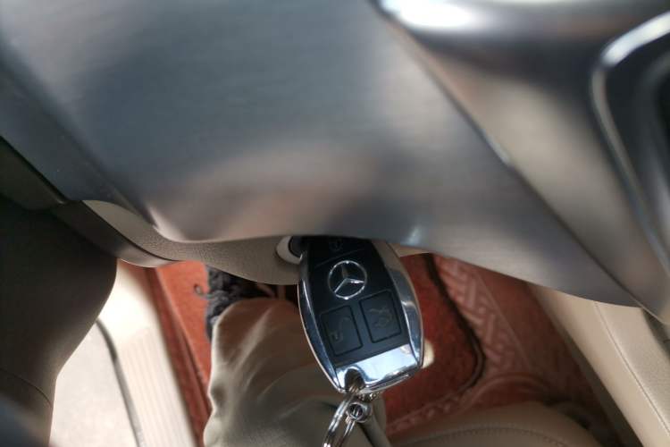 Used Mercedes-Benz M-Class 2015 ML 320 4MATIC
