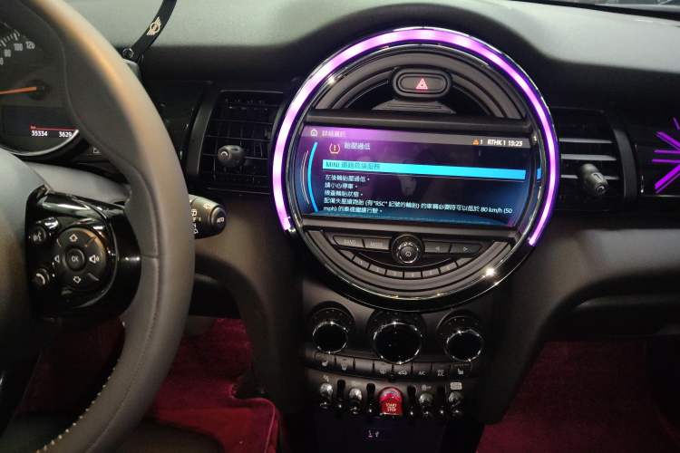 Used  MINI 2018 1.5T COOPER Artist
