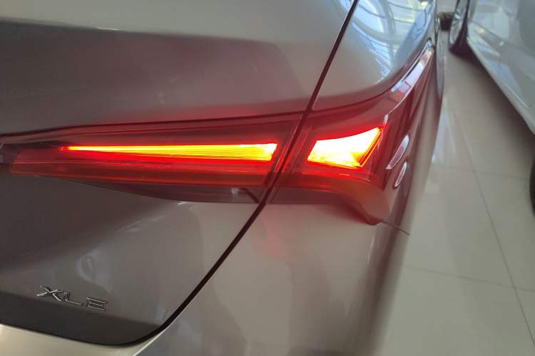 Used Toyota Avalon 2019 2.0L XLE Premium Edition China VI
