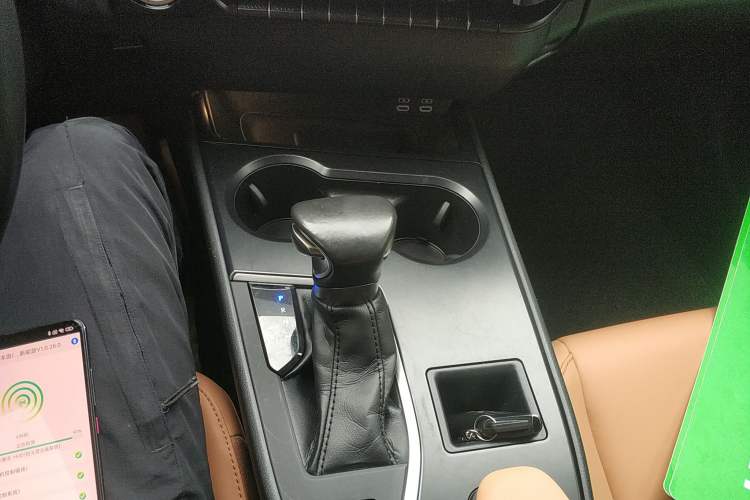 Used Lexus UX 2022 260h Explore-Cool Edition