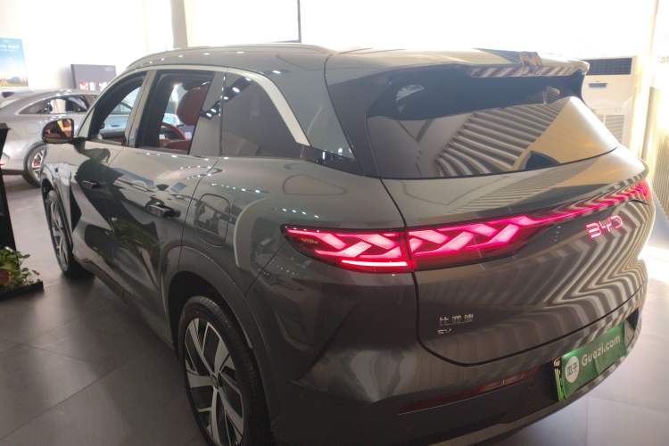 Used BYD Tang L 2025 EV with 670 km Range LiDAR and Premium Features