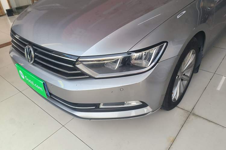 Used Volkswagen Magotan 2017 330TSI DSG Leading Model
