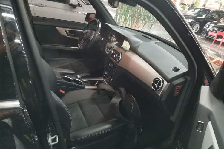 Used Mercedes-Benz GLK-Class 2015 GLK 300 4MATIC Fashion Edition Ultimate Version