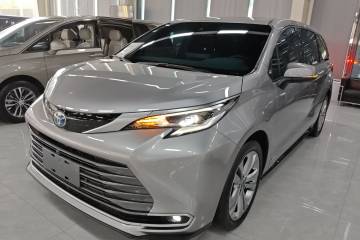 Used Toyota Sienna 2023 2.5L Hybrid Deluxe Edition